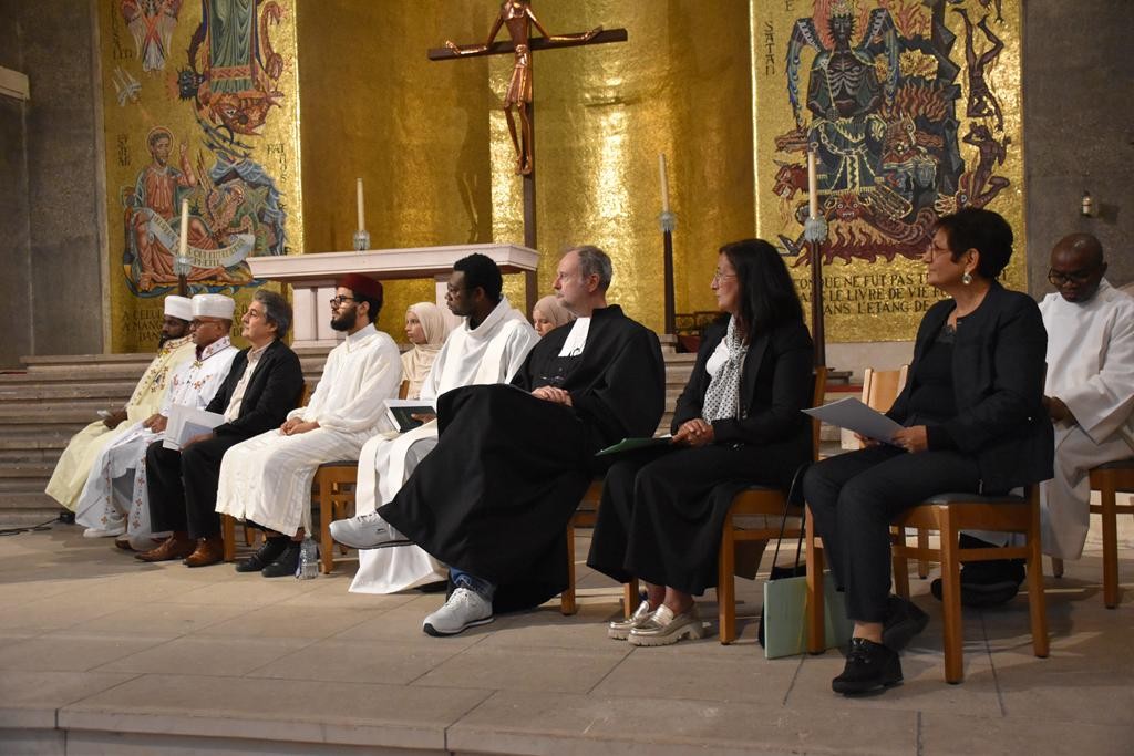 For the first time in Charleroi - Belgium, on the initiative of the Spiritans, six Religious Communities pray together in the same place for world peace