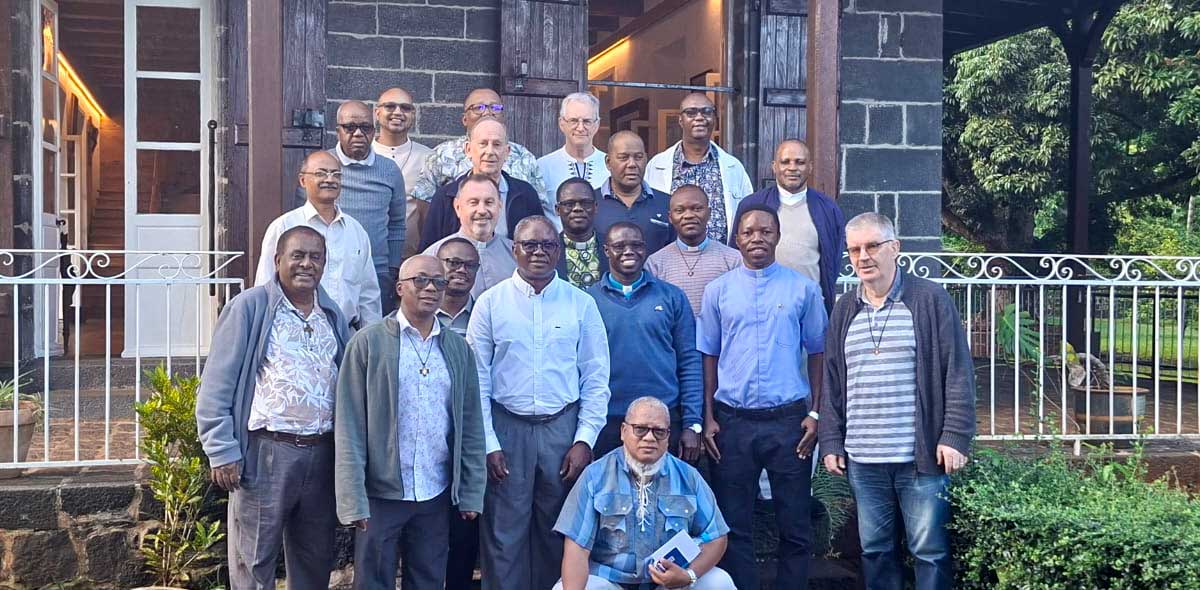 Mauritius: Enlarged Council